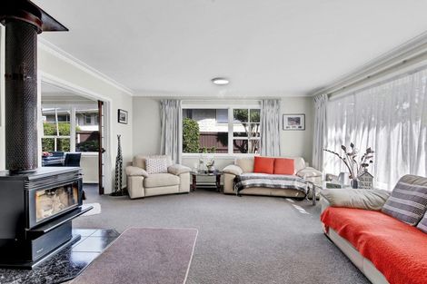 Photo of property in 32 Hillcrest Place, Avonhead, Christchurch, 8042