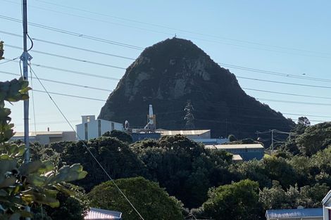 Photo of property in 23 Paritutu Road, Spotswood, New Plymouth, 4310