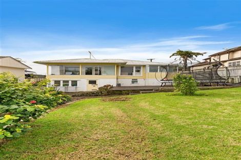 Photo of property in 43 Clovelly Road, Bucklands Beach, Auckland, 2012