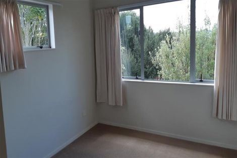 Photo of property in 10/22 Northcross Drive, Oteha, Auckland, 0632
