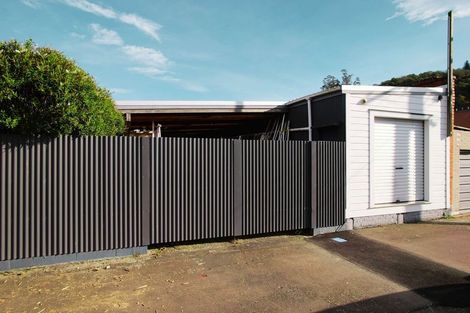 Photo of property in 1 Crown Street, North East Valley, Dunedin, 9010