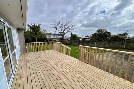 Photo of property in 6 Hurley Place, Kelston, Auckland, 0602