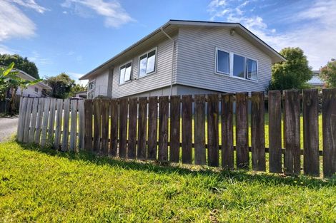 Photo of property in 11 Emirau Place, Glenfield, Auckland, 0629