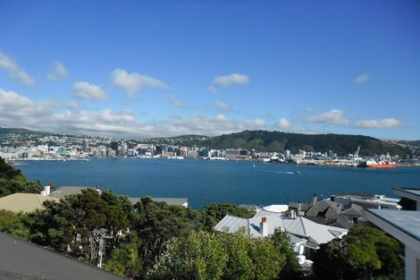 Photo of property in 4 Maida Vale Road, Roseneath, Wellington, 6011