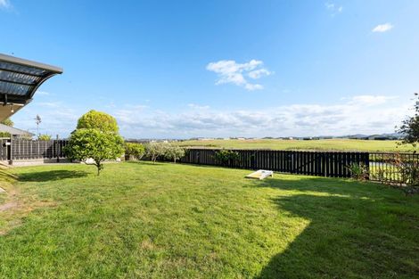 Photo of property in 21 Nicole Place, Papamoa Beach, Papamoa, 3118