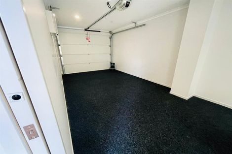 Photo of property in 715a Massey Road, Mangere, Auckland, 2022