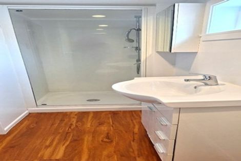 Photo of property in 296 Karori Road, Karori, Wellington, 6012