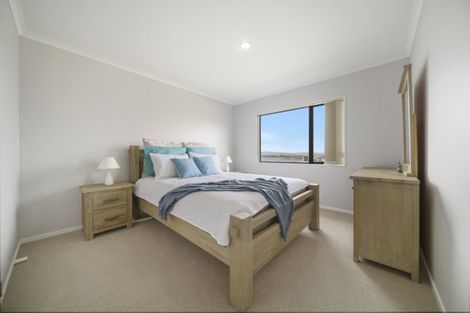 Photo of property in 38 Saralee Drive, Manurewa, Auckland, 2105