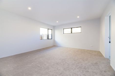 Photo of property in 13 Shibata Rise, Ranui, Auckland, 0612
