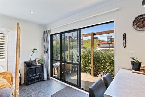 Photo of property in 88a Pioneer Road, Moturoa, New Plymouth, 4310