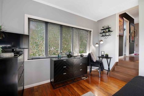 Photo of property in 27a Makiri Street, Helensville, 0800