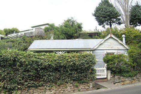 Photo of property in 15 Spencer Road, Hospital Hill, Napier, 4110
