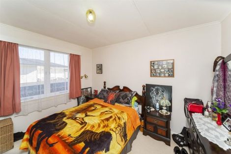 Photo of property in 257 High Street, Eltham, 4322