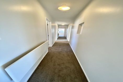 Photo of property in 33 Pensacola Crescent, Broomfield, Christchurch, 8042