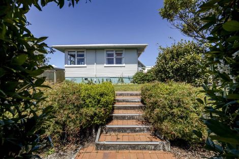 Photo of property in 26 Clearmont Crescent, Blagdon, New Plymouth, 4310