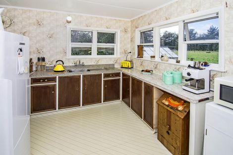 Photo of property in 26 Newman Road, Eketahuna, 4900