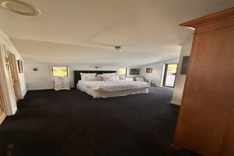 Photo of property in 11 Dickson Street, Macandrew Bay, Dunedin, 9014