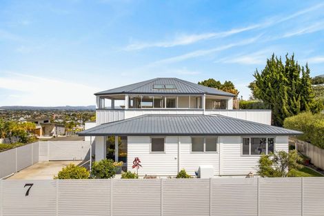 Photo of property in 7 Enfield Road, Hospital Hill, Napier, 4110