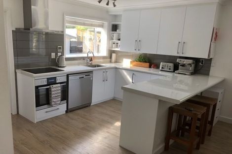 Photo of property in 3 Woodstock Place, Hokowhitu, Palmerston North, 4410