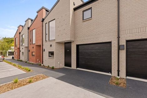 Photo of property in 4/90 Holly Road, St Albans, Christchurch, 8014