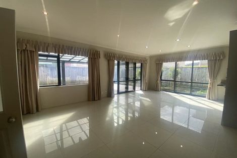 Photo of property in 23 Andy Crescent, Flat Bush, Auckland, 2016