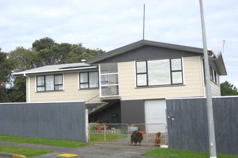 Photo of property in 16 Maui Place, Spotswood, New Plymouth, 4310