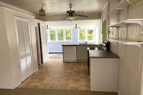 Photo of property in 6 Tatahi Street, Te Puru, Thames, 3575