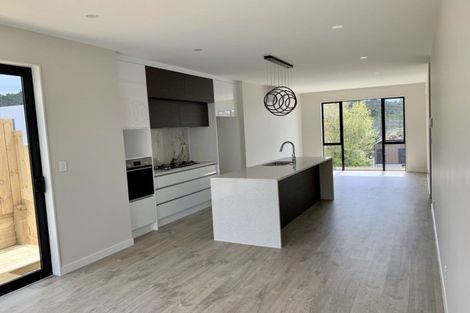 Photo of property in 12 Waihou Crescent, Albany Heights, Auckland, 0632