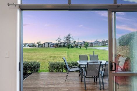 Photo of property in 14 Scoria Close, Pyes Pa, Tauranga, 3112