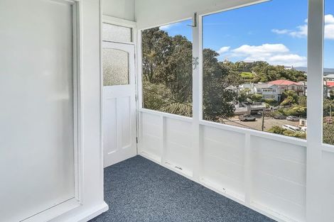 Photo of property in 150 Kelburn Parade, Kelburn, Wellington, 6012