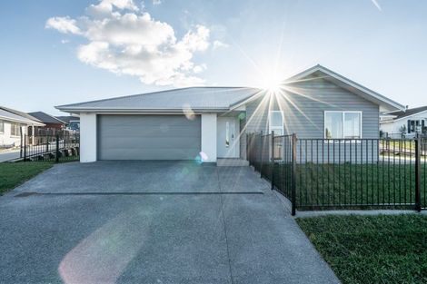 Photo of property in 9 Nottingham Road, Omokoroa, 3114