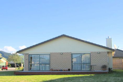 Photo of property in 14 Katerini Grove, Papamoa Beach, Papamoa, 3118