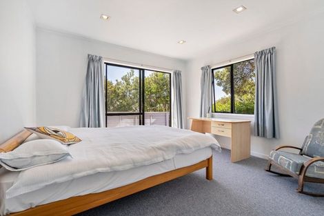 Photo of property in 15 Park Rise, Campbells Bay, Auckland, 0630