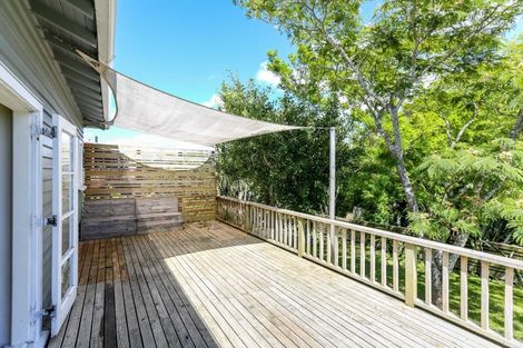 Photo of property in 222 Frankley Road, Frankleigh Park, New Plymouth, 4310