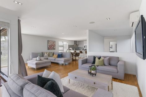 Photo of property in 38 Takutai Avenue, Bucklands Beach, Auckland, 2012