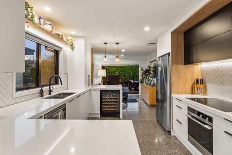 Photo of property in 16 Clyside Avenue, Half Moon Bay, Auckland, 2012