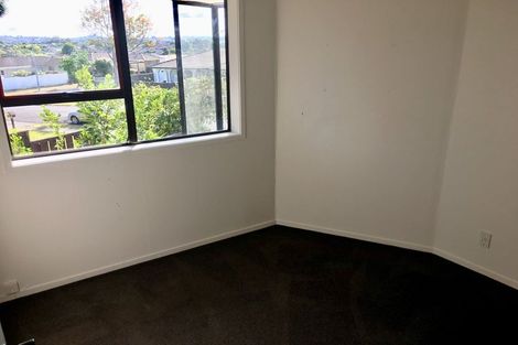 Photo of property in 15 Olena Avenue, Sunnyhills, Auckland, 2010