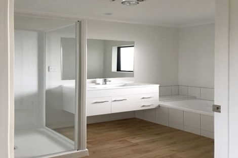 Photo of property in 1/1 Glengarry Road, Glen Eden, Auckland, 0602