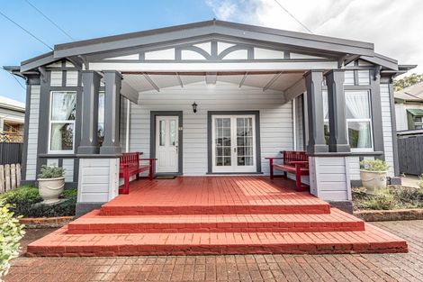 Photo of property in 15 Mason Terrace, Gonville, Whanganui, 4501