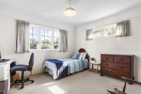 Photo of property in 16 Tui Vale Road, Shelly Park, Auckland, 2014