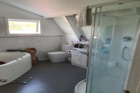 Photo of property in 15 Maori Hut Road, Red Beach, 0932