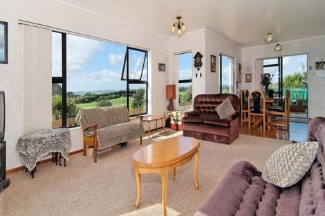 Photo of property in 22 Coster Road, Muriwai, Waimauku, 0881