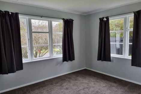 Photo of property in 100 Gear Terrace, Ranui, Porirua, 5024