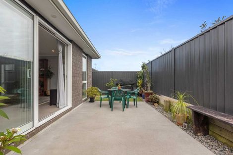 Photo of property in 10 Pioneer Crescent, Omokoroa, 3114