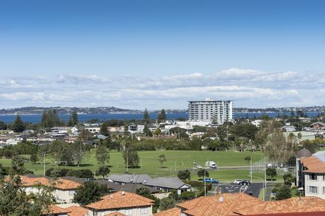 Photo of property in 3 Orewa Heights Crescent, Orewa, 0931