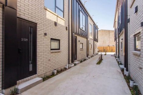 Photo of property in 2/329 Lincoln Road, Addington, Christchurch, 8024