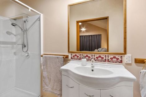 Photo of property in 36 Remuera Avenue, Cashmere, Christchurch, 8022