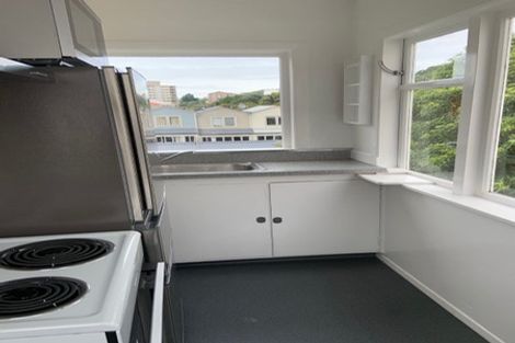 Photo of property in 144 Tasman Street, Mount Cook, Wellington, 6021