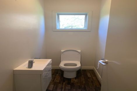 Photo of property in 324 Taupaki Road, Taupaki, Henderson, 0782