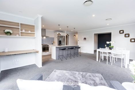 Photo of property in 107 Mawai Hakona Drive, Wallaceville, Upper Hutt, 5018